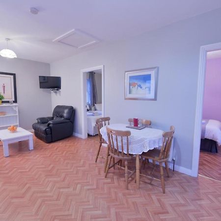 Ocean Breeze Apartment اهينتش المظهر الخارجي الصورة